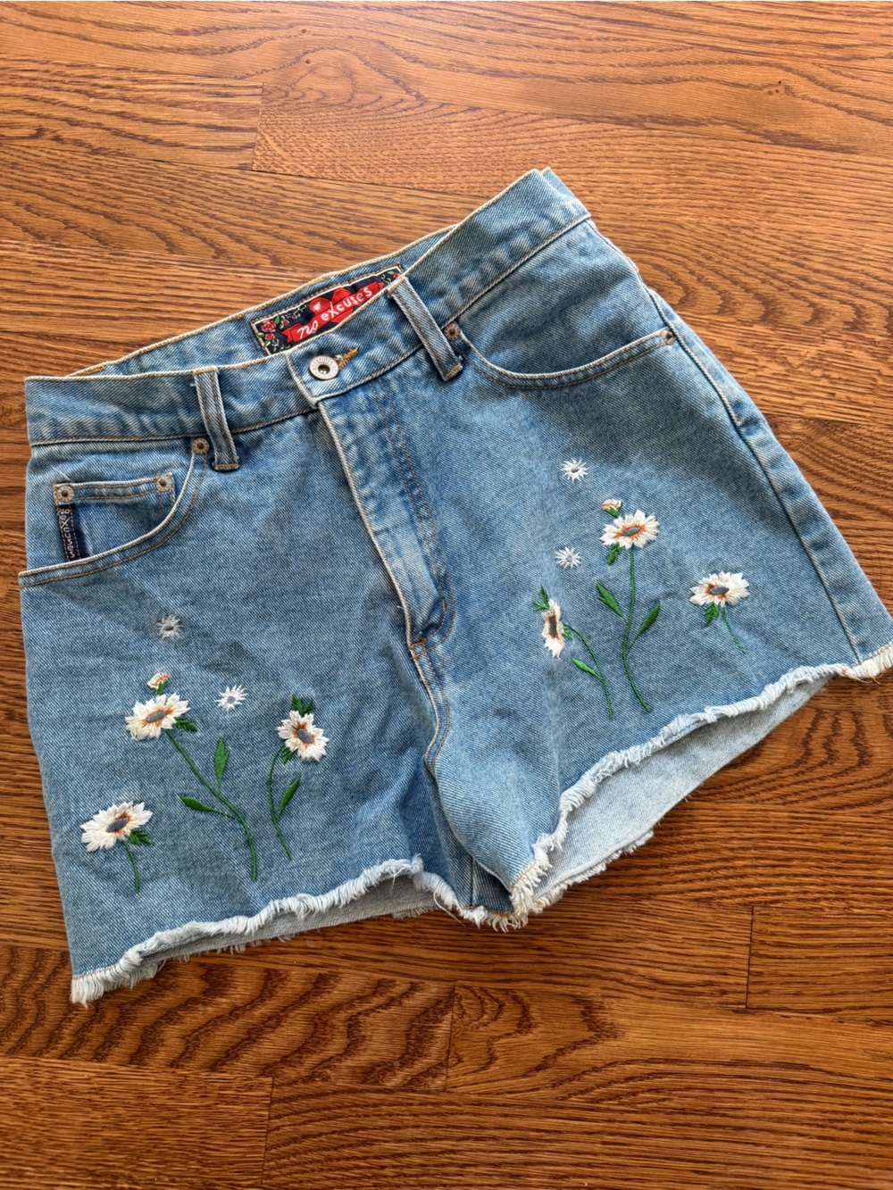NO EXCUSES Vintage Floral Embroidered Denim Jean Cut Off Shorts Jorts Y2K 7/8 S